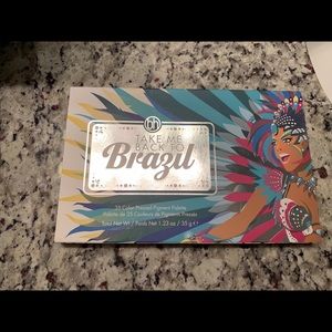 Bh eye shadow pallet